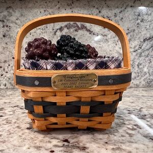 2001-2002 Longaberger Collectors Club J.W. Collection Miniature Berry Basket